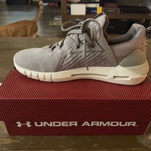 Under Armor HOVR Women’s Size 6